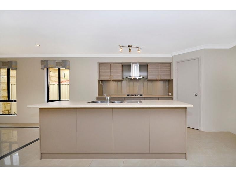 8 Verdello Way, Pearsall WA 6065