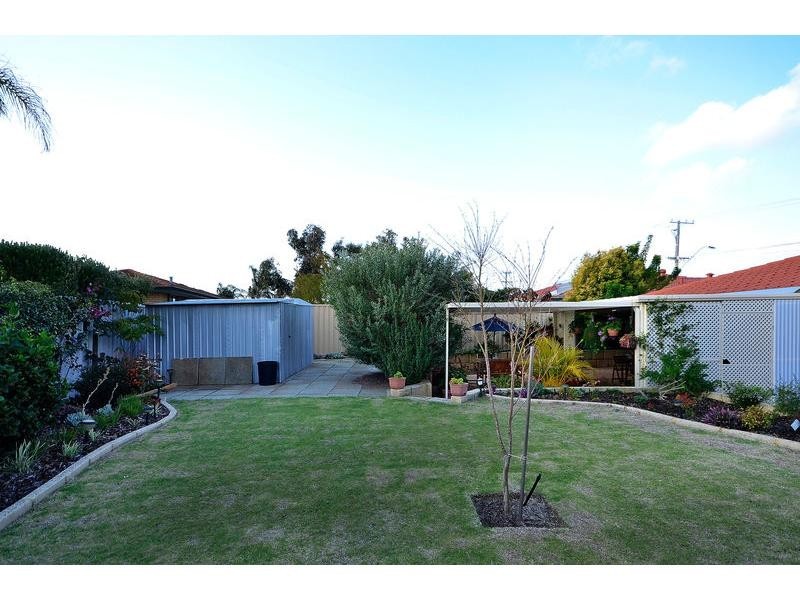 75 Highclere Boulevard, Marangaroo WA 6064