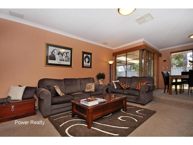 4 Wagtail Rise, Ballajura WA 6066