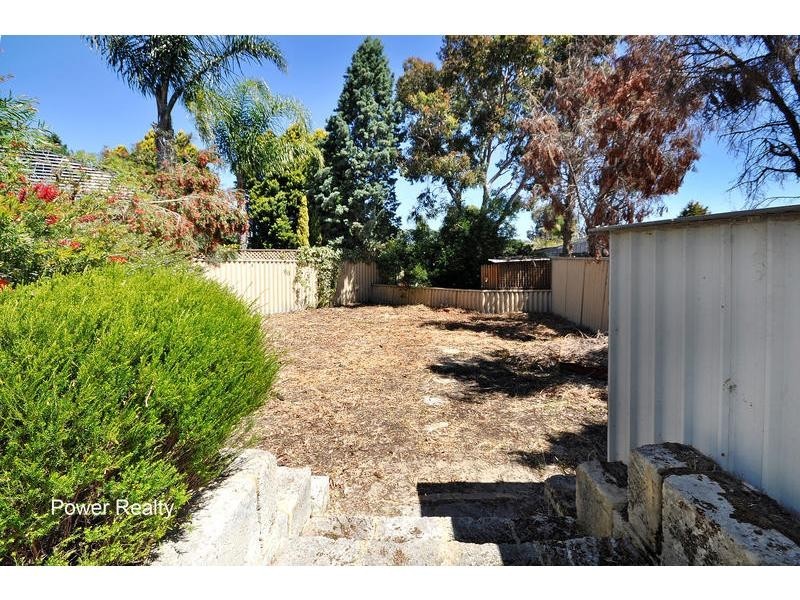 4 Wagtail Rise, Ballajura WA 6066