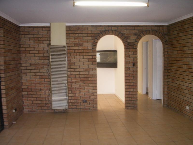 90 Girrawheen Avenue, Girrawheen WA 6064