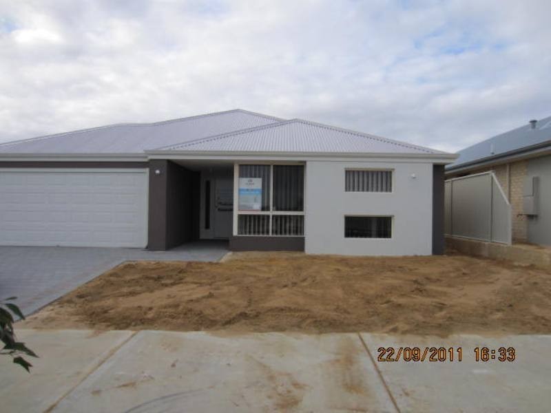 18 Leeway Loop, Alkimos WA 6038