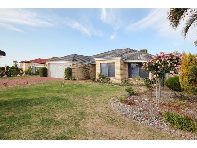 8 Asheville Parade, Landsdale WA 6065