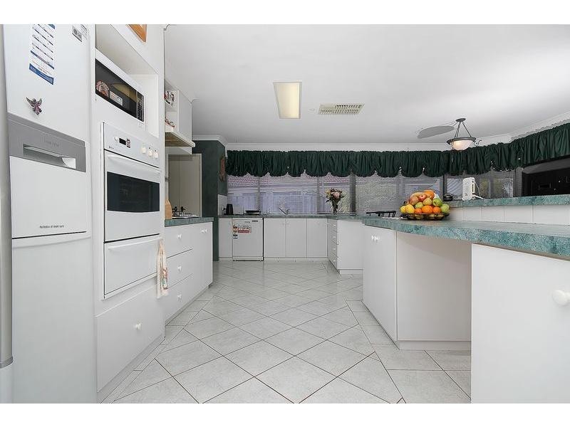 8 Asheville Parade, Landsdale WA 6065