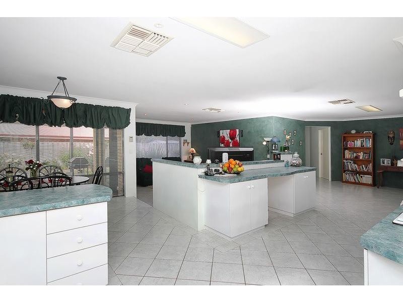 8 Asheville Parade, Landsdale WA 6065