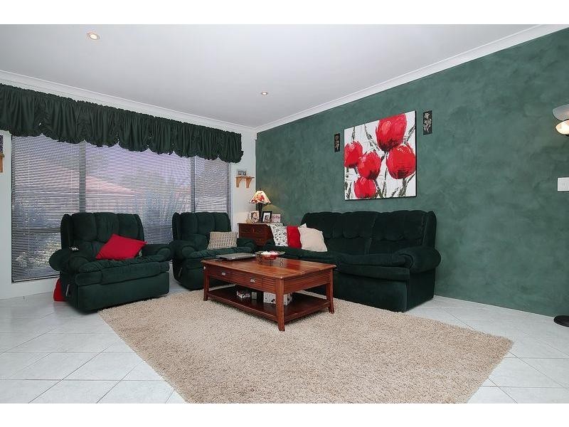 8 Asheville Parade, Landsdale WA 6065