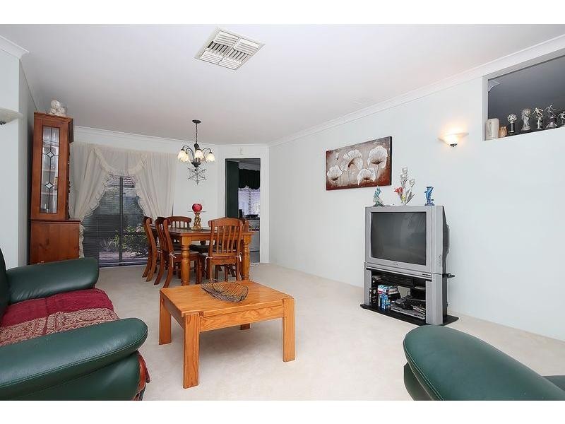 8 Asheville Parade, Landsdale WA 6065