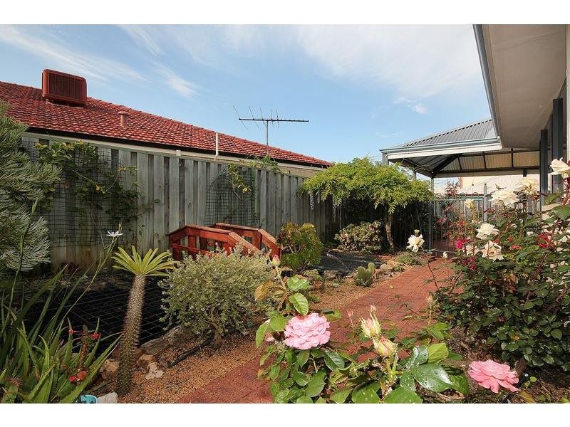 8 Asheville Parade, Landsdale WA 6065