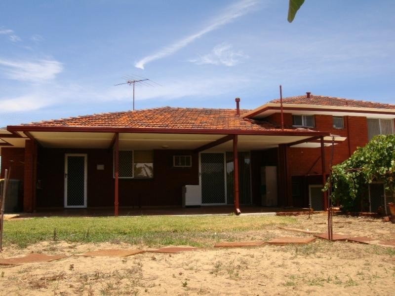 31 Lenham Way, Marangaroo WA 6064