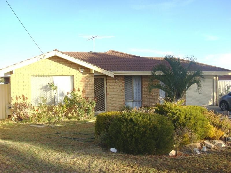 31 Bresnahan Place, Marangaroo WA 6064