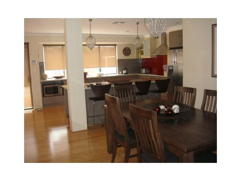 16 Picton Terrace, Alexander Heights WA 6064