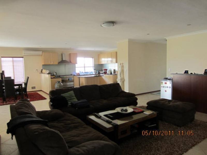 84 Gaby Way, Marangaroo WA 6064