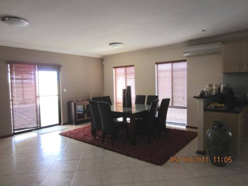 84 Gaby Way, Marangaroo WA 6064