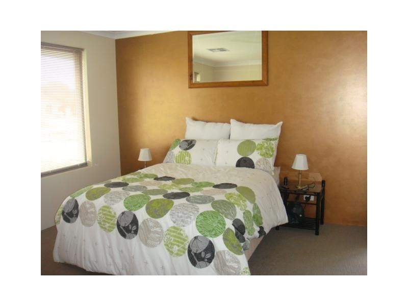 16 Picton Terrace, Alexander Heights WA 6064