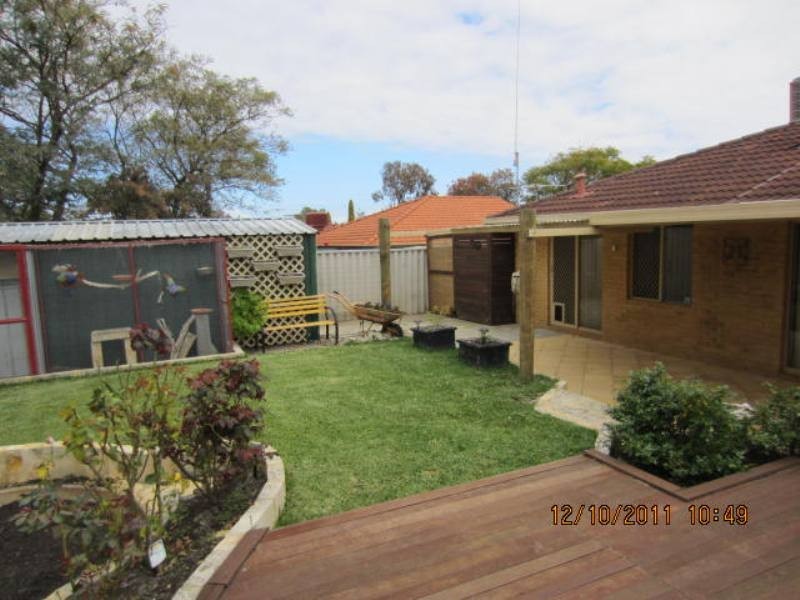 8 Speargrass Close, Alexander Heights WA 6064