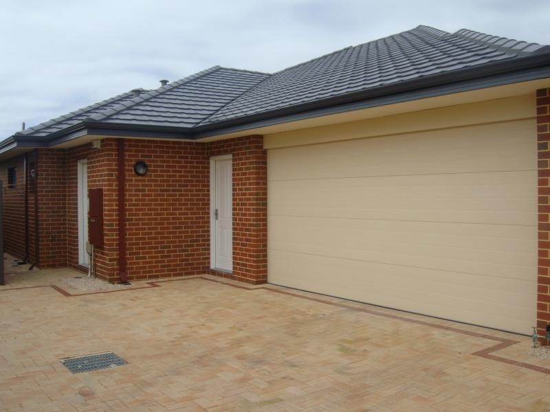 5 Koroit Way, Aveley WA 6069
