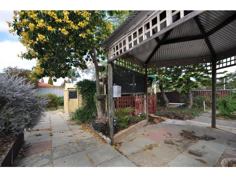 7 Benelli Place, Alexander Heights WA 6064