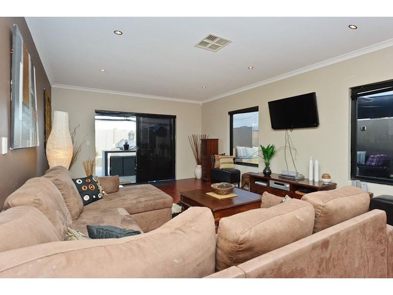 57 Hookstone Drive, Landsdale WA 6065