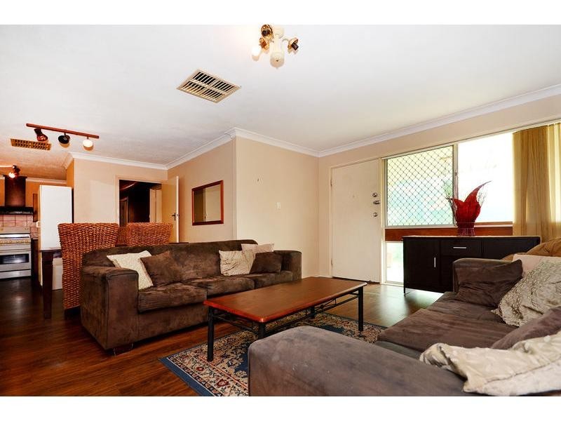 16 Binstead Court, Koondoola WA 6064