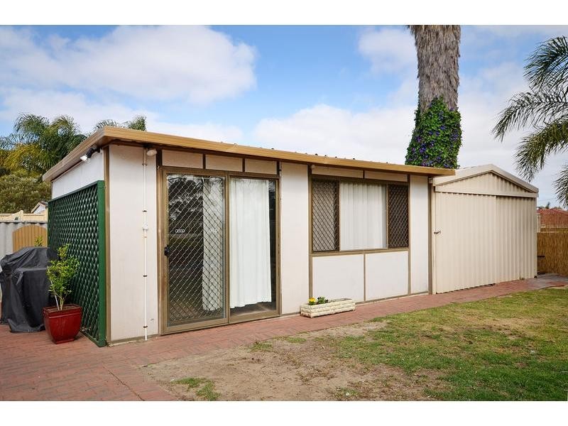 16 Binstead Court, Koondoola WA 6064