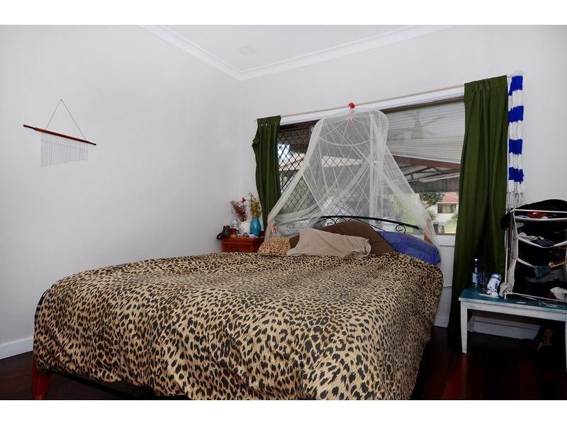 12 Grinstead Way, Balga WA 6061