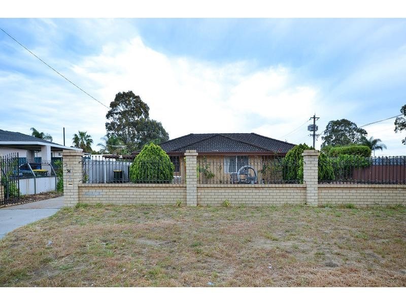 34 Curtis Way, Girrawheen WA 6064