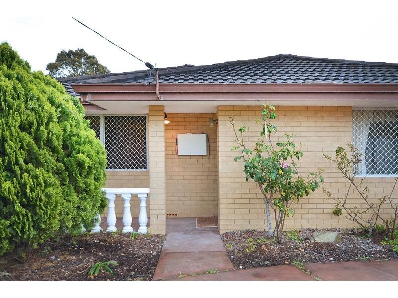 34 Curtis Way, Girrawheen WA 6064