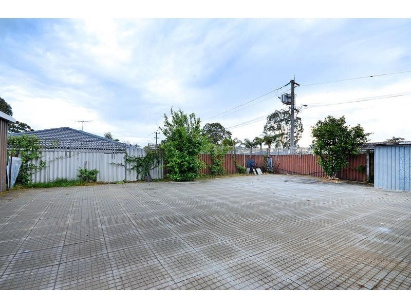 34 Curtis Way, Girrawheen WA 6064
