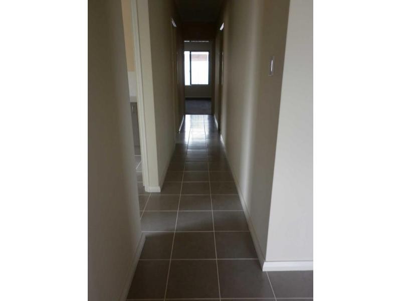 1 Gibb Crescent, Westminster WA 6061