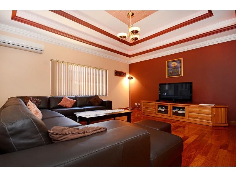 11 Idaho Court, Landsdale WA 6065