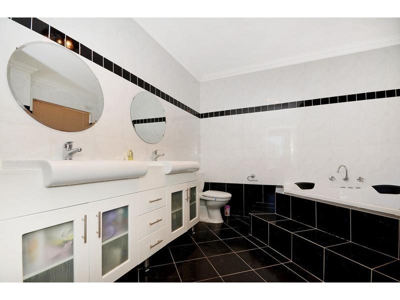 11 Idaho Court, Landsdale WA 6065