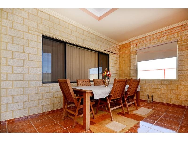 11 Idaho Court, Landsdale WA 6065