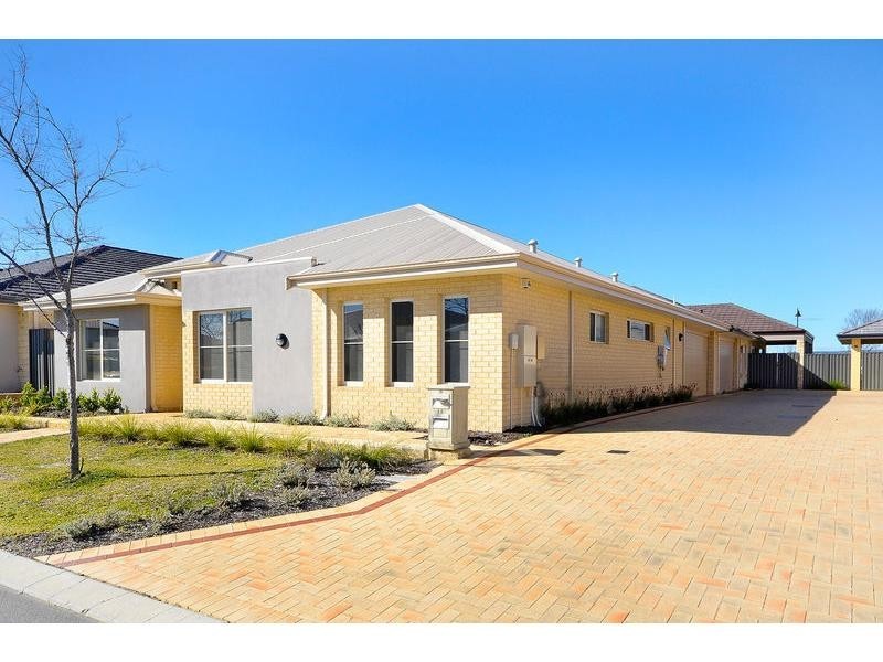9 Koroit Way, Aveley WA 6069