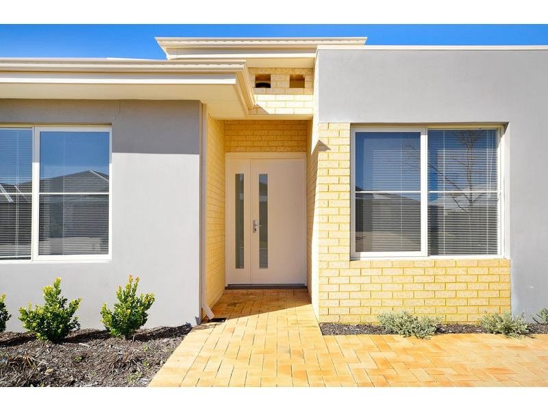 9 Koroit Way, Aveley WA 6069