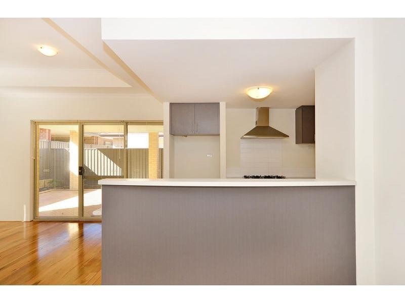 9 Koroit Way, Aveley WA 6069