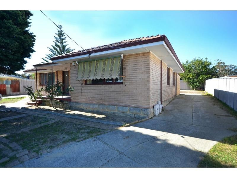 74 Allinson Drive, Girrawheen WA 6064
