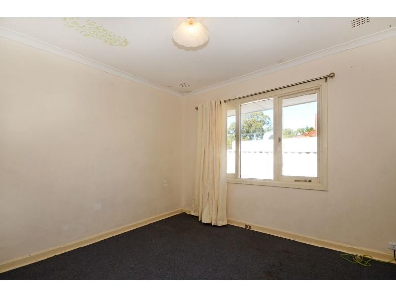 74 Allinson Drive, Girrawheen WA 6064