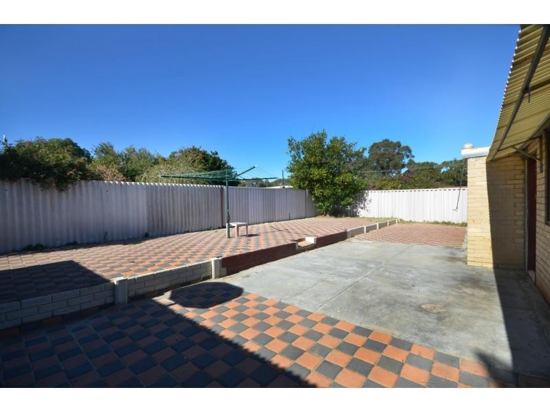 74 Allinson Drive, Girrawheen WA 6064