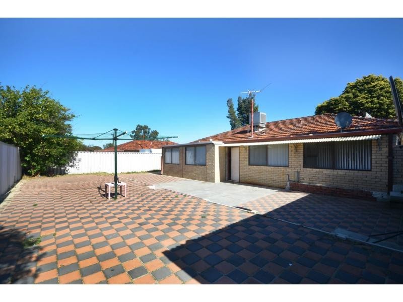 74 Allinson Drive, Girrawheen WA 6064