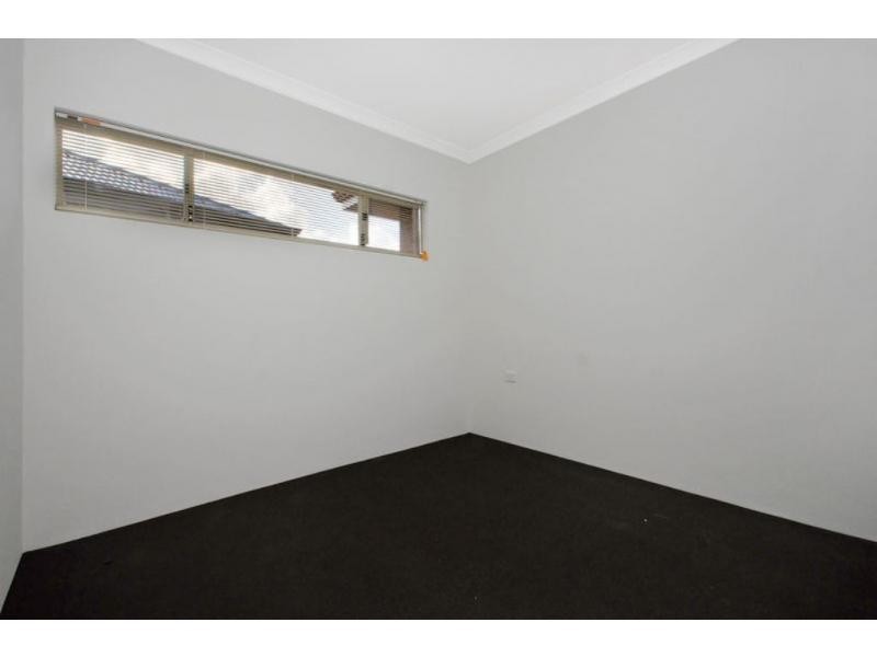 8 Vellum Loop, Aveley WA 6069
