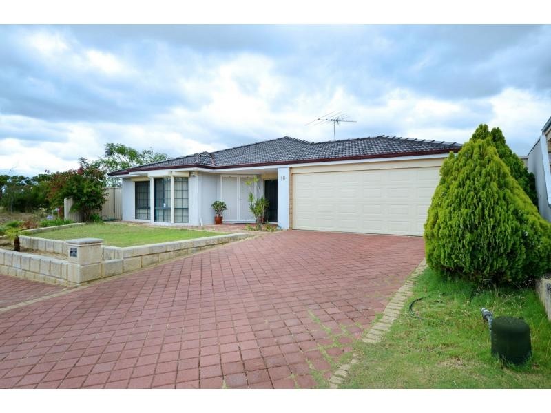18 Adelphi Court, Marangaroo WA 6064