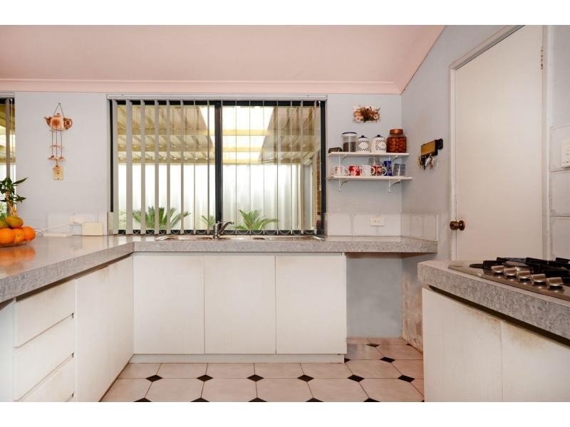 18 Adelphi Court, Marangaroo WA 6064