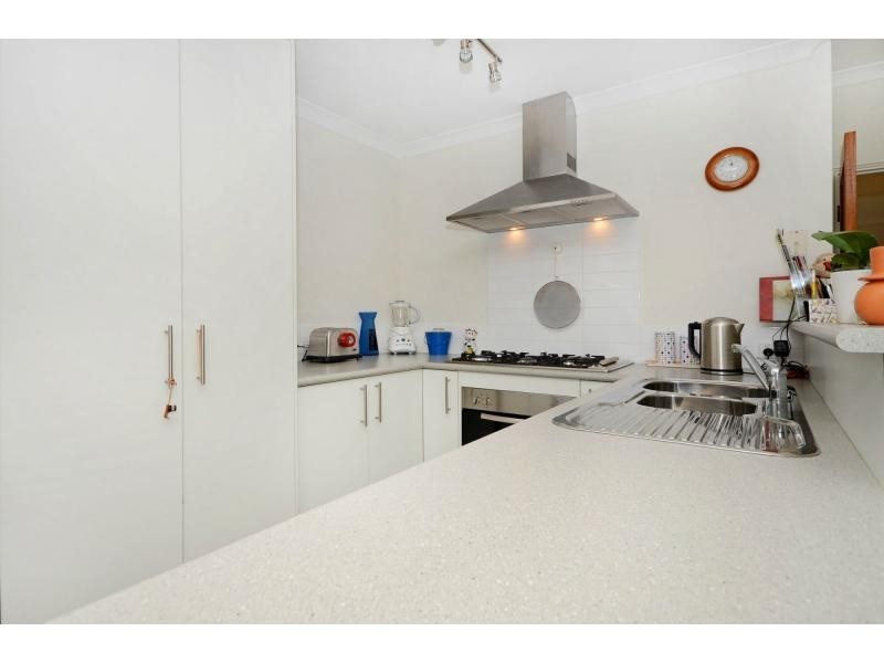 2/1 Tolj Loop, Aveley WA 6069