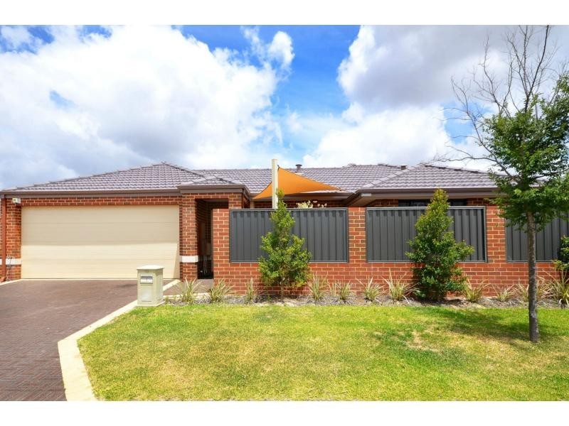 1/10 Dulegal Way, Aveley WA 6069