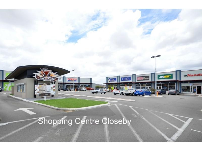 1/10 Dulegal Way, Aveley WA 6069