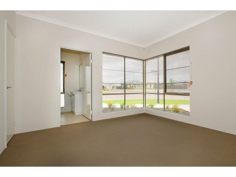1 Ollave Circuit, Aveley WA 6069
