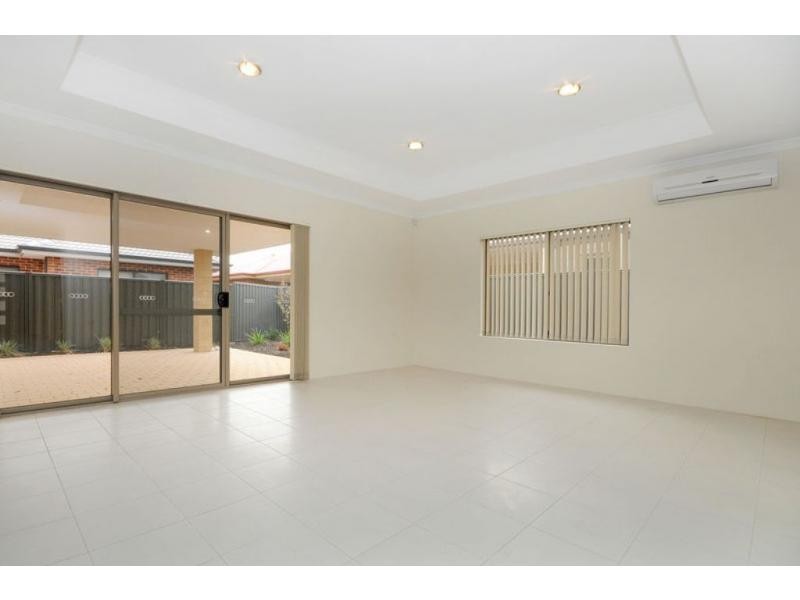 25 Ollave Circuit, Aveley WA 6069