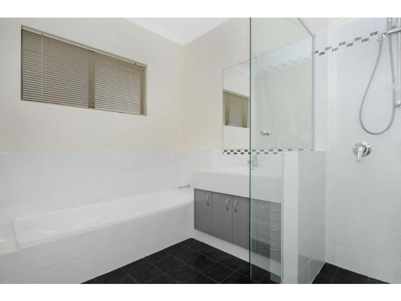 25 Ollave Circuit, Aveley WA 6069