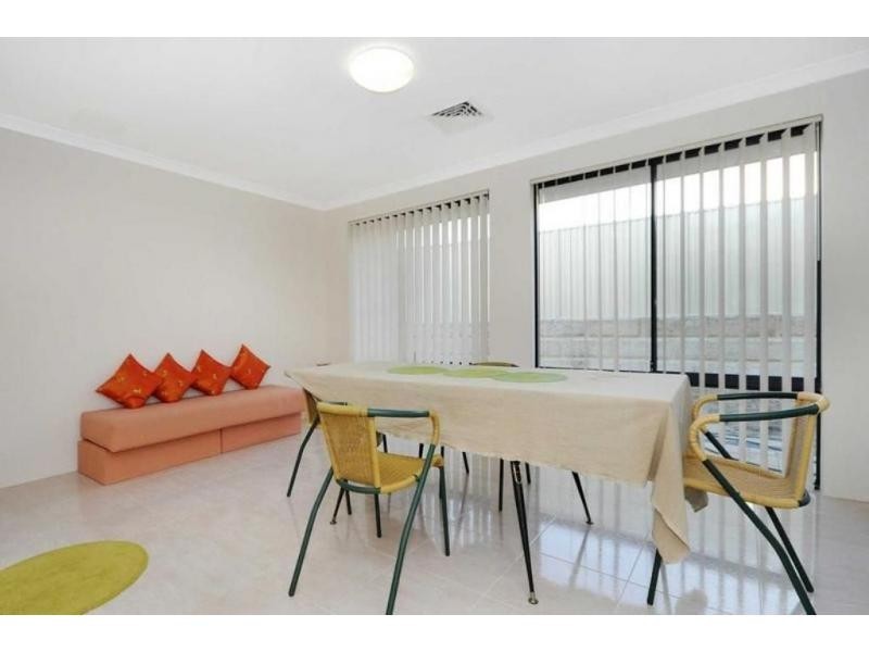 7 McNamara Place, Marangaroo WA 6064