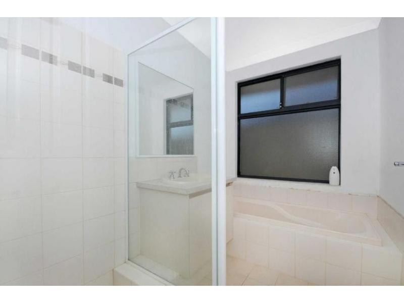 7 McNamara Place, Marangaroo WA 6064